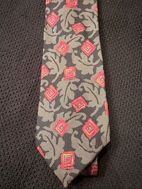 Cellini Men's Black Floral Pattern Tie with Red Accents